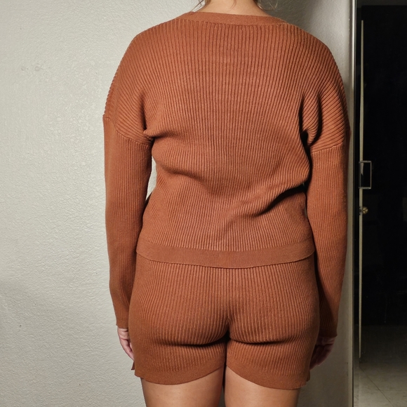 Womens Crescent 2 Piece Rust Colored Lounge Set Button Front Top & Shorts Medium - Picture 4 of 9